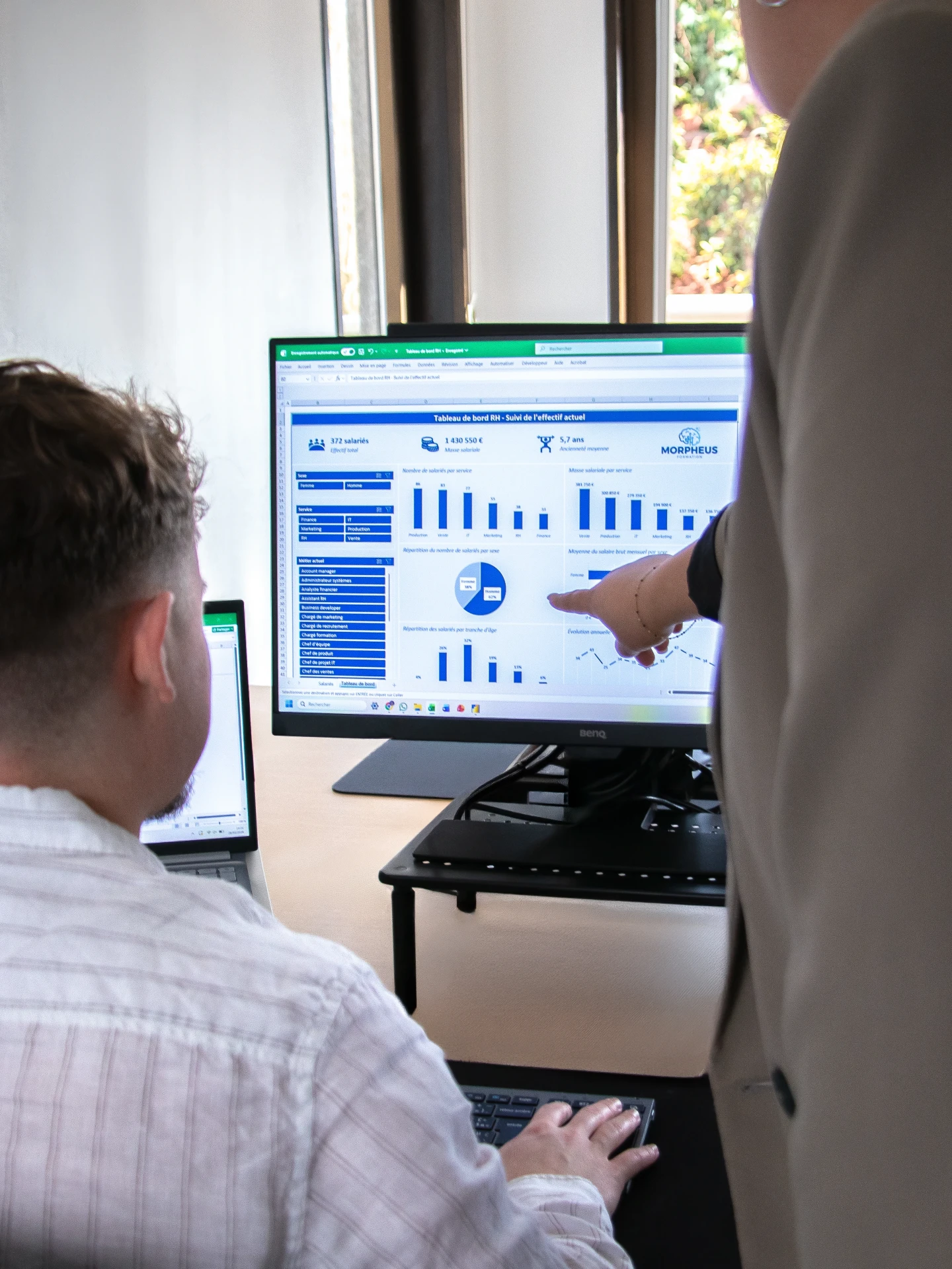 Photographie d'une séance de formation Excel Power Query
