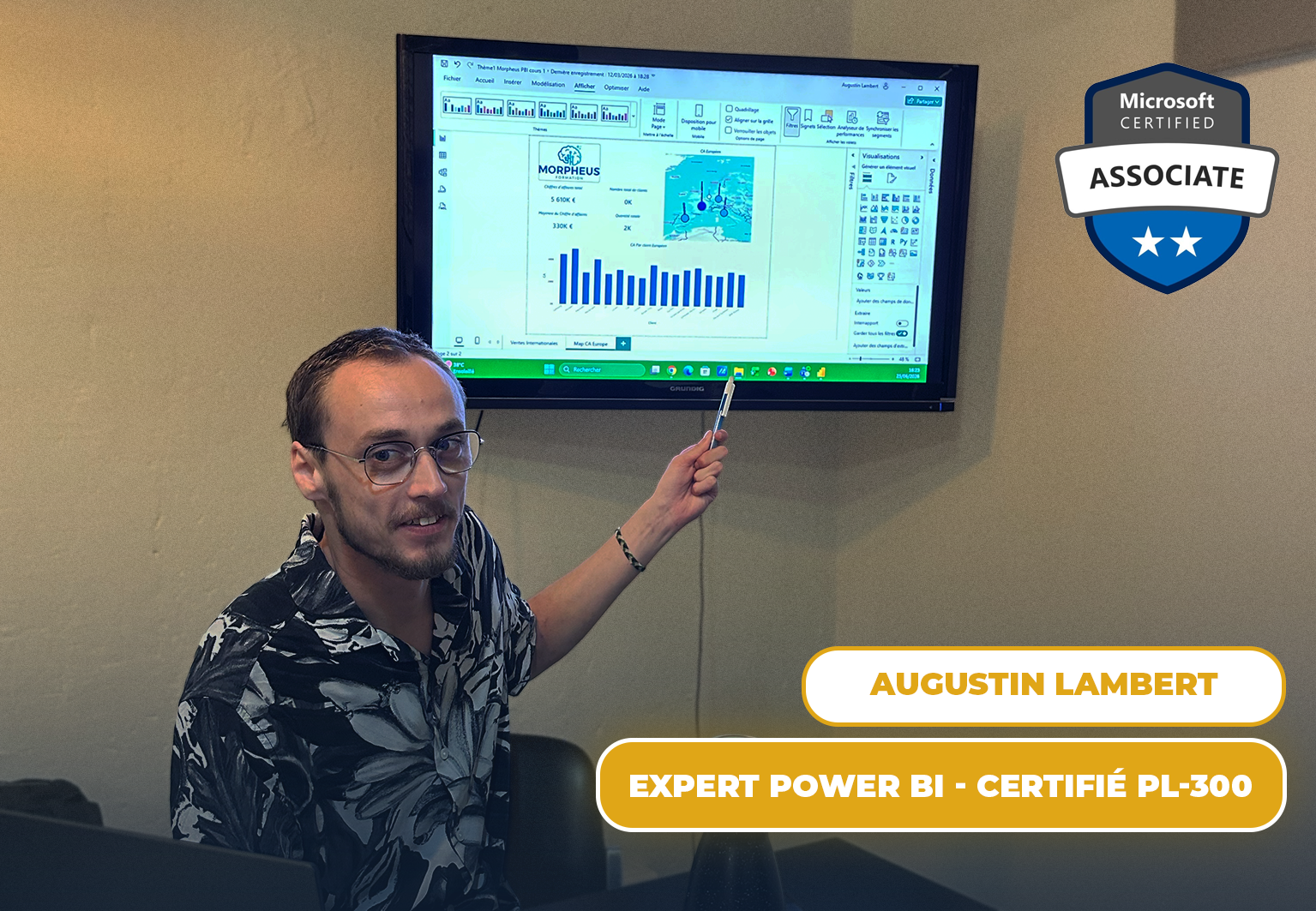 Photographie d'une séance en présentiel dans notre centre à Paris Rue Martel sur Power BI par Augustin LAMBERT le formateur certifié PL 300 chez Morpheus Formation